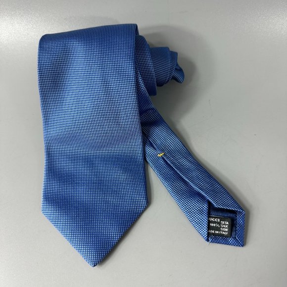 Authentic Gucci 100% Silk Blue Tie - Picture 1 of 12